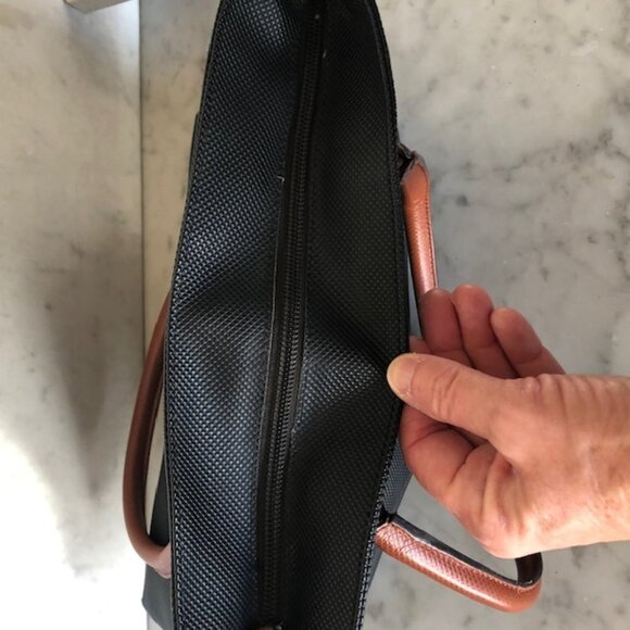 BOTTEGA VENETA Marco Polo Italian Black Pebbled Brown Accent Satchel … - Picture 11 of 17